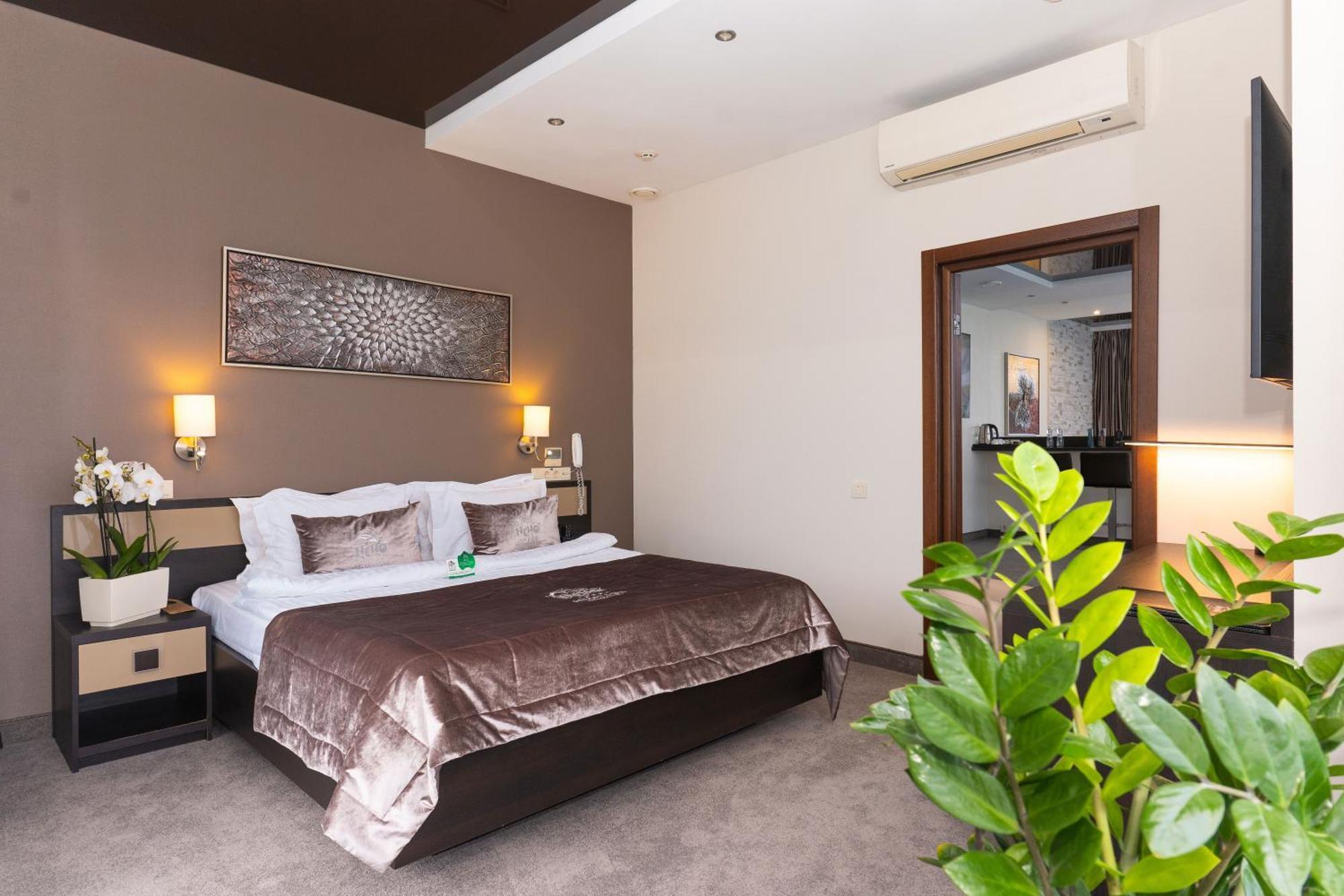 นีโม โฮเต็ล รีสอร์ต แอนด์ สปา Hotel โอเดสซา ห้อง รูปภาพ A bedroom at the hotel